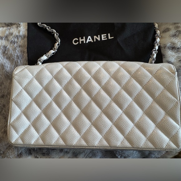 Chanel White ❄️ Caviar Leather East West Shoulder Bag - Picture 10 of 16